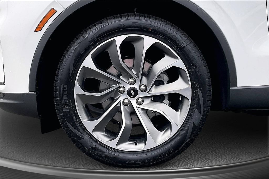 New 2026 Lincoln Aviator 2WD image 13