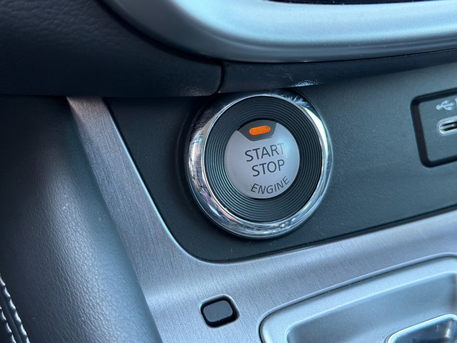 Used 2023 Nissan Murano SV FWD image 26
