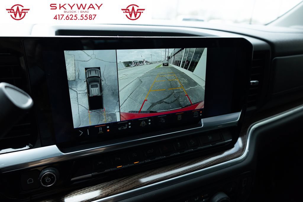 Used 2025 Chevrolet Silverado 1500 LT AWD/4WD image 10
