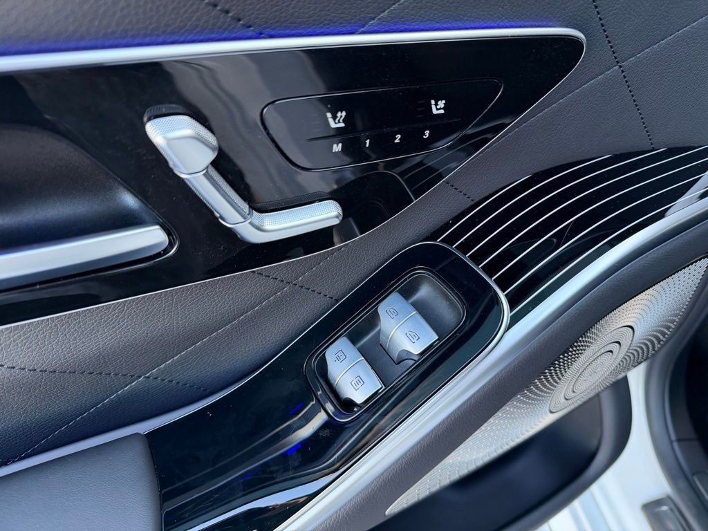 Used 2025 Mercedes-Benz S 580 4MATIC Sedan image 36