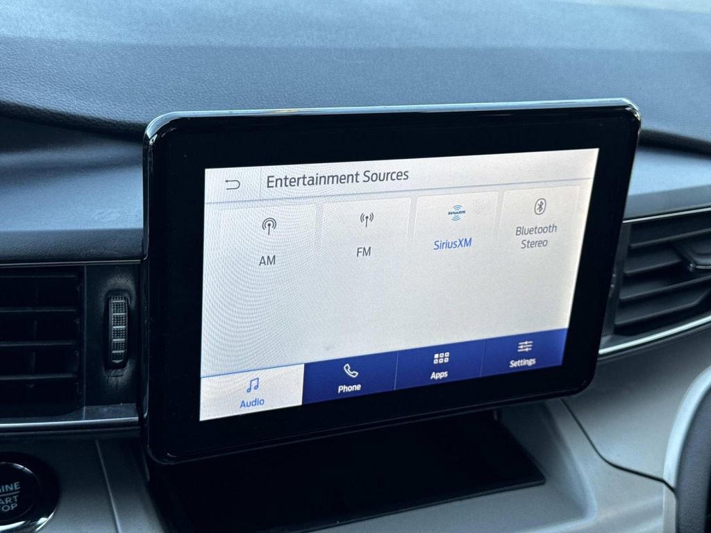 Used 2022 Ford Explorer XLT w/ Equipment Group 202A image 13