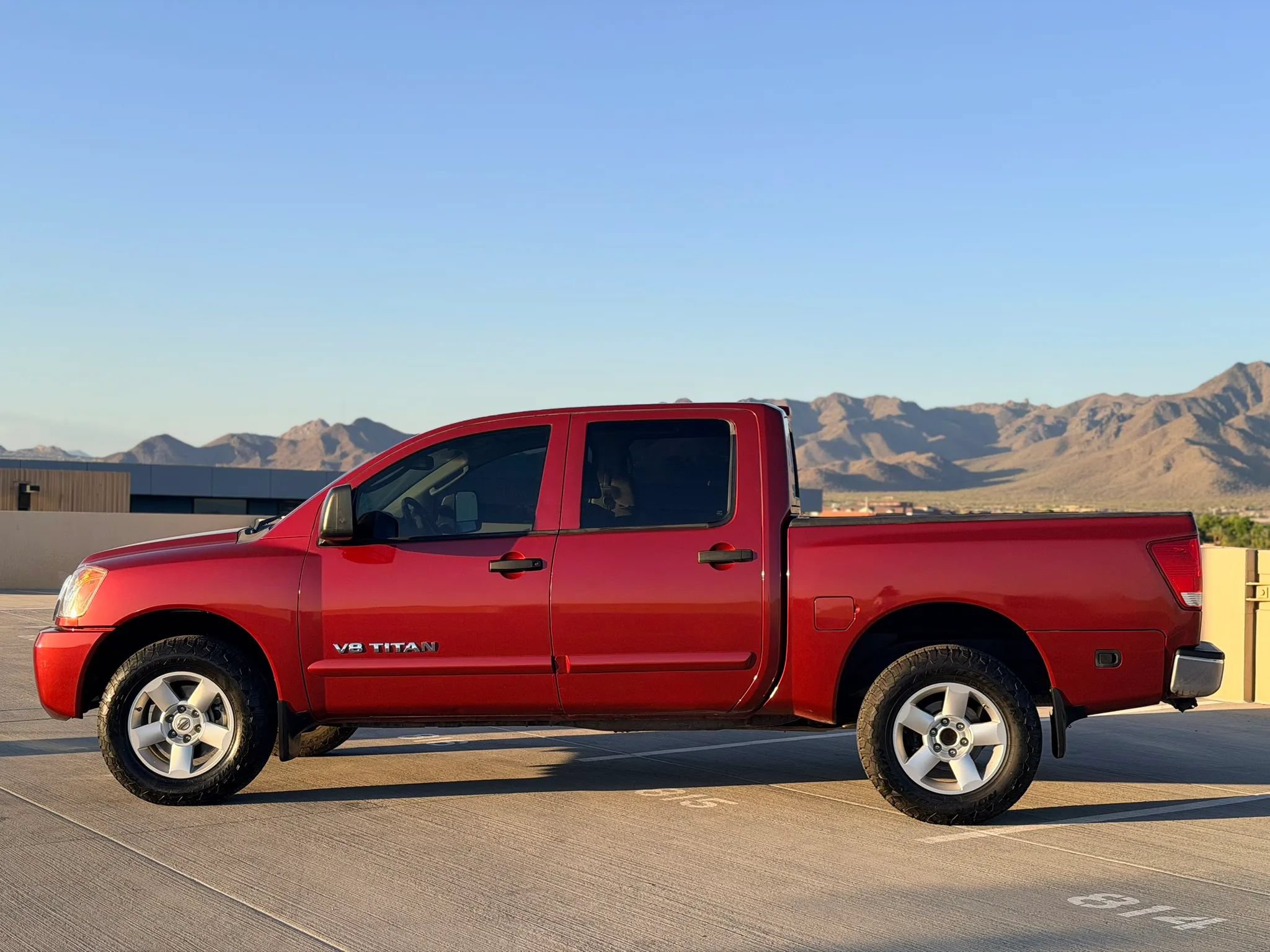 Used 2008 Nissan Titan SE AWD/4WD image 6