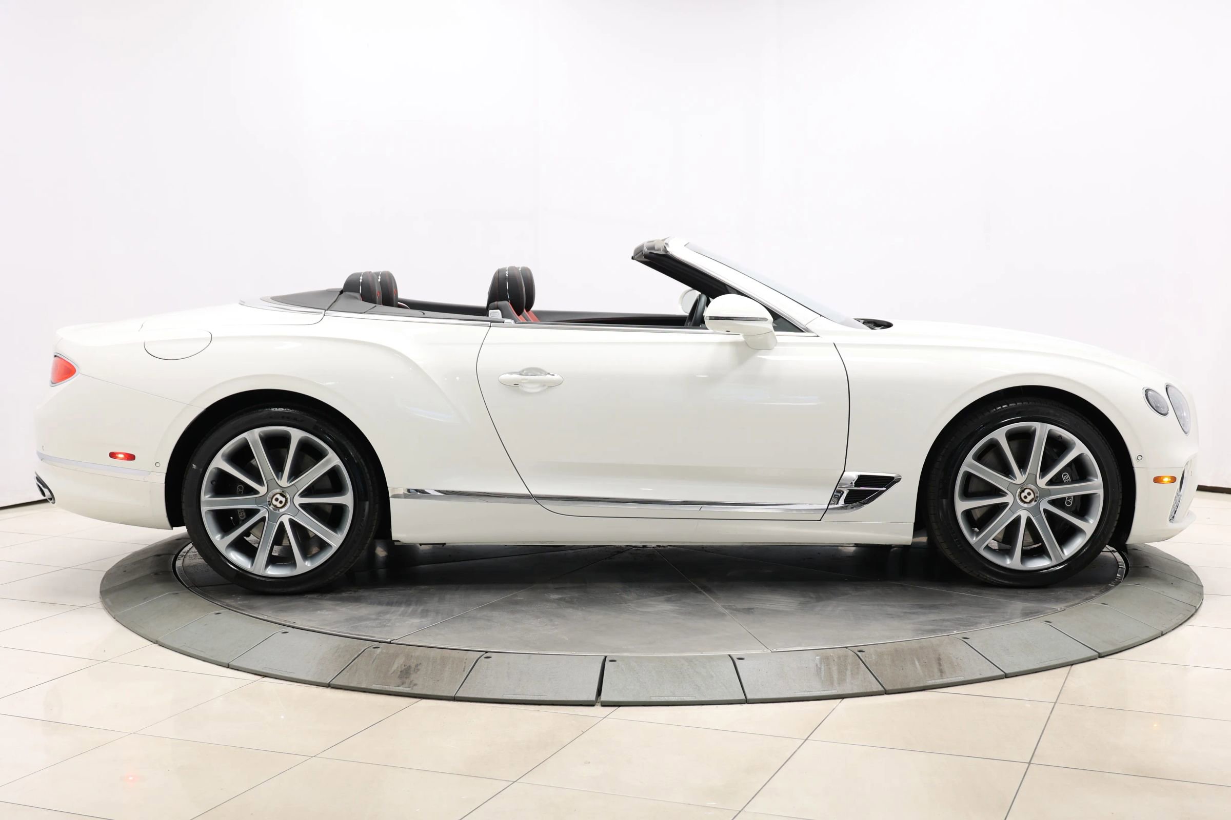 Used 2020 Bentley Continental GT V8 image 83