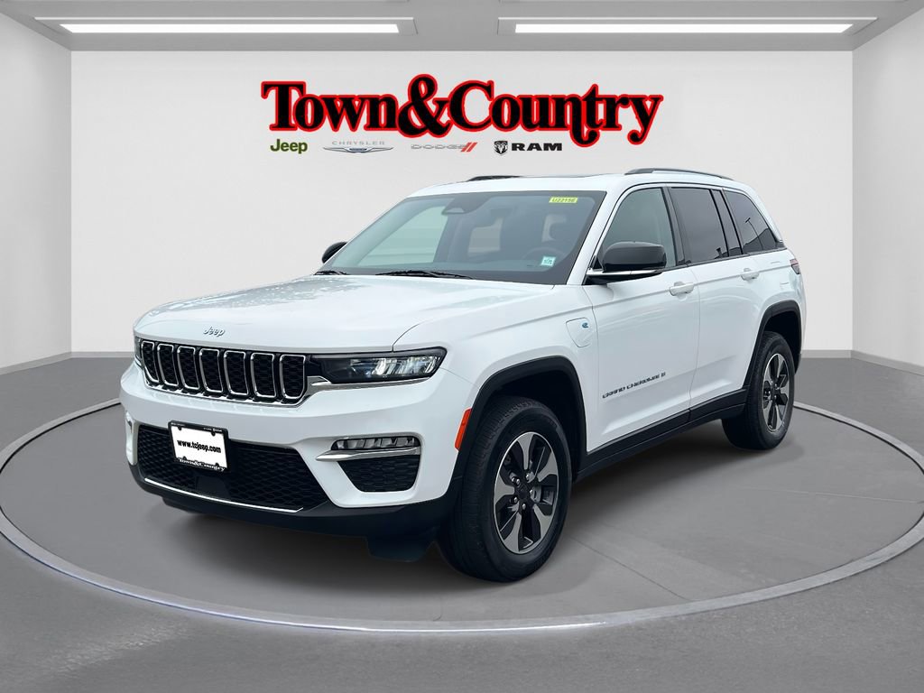 Used 2024 Jeep Grand Cherokee Limited 4xe image 3