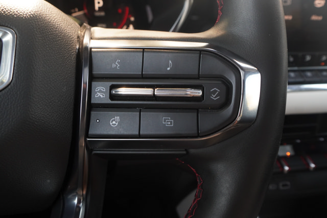 Used 2024 GMC Canyon AT4X AWD/4WD image 14