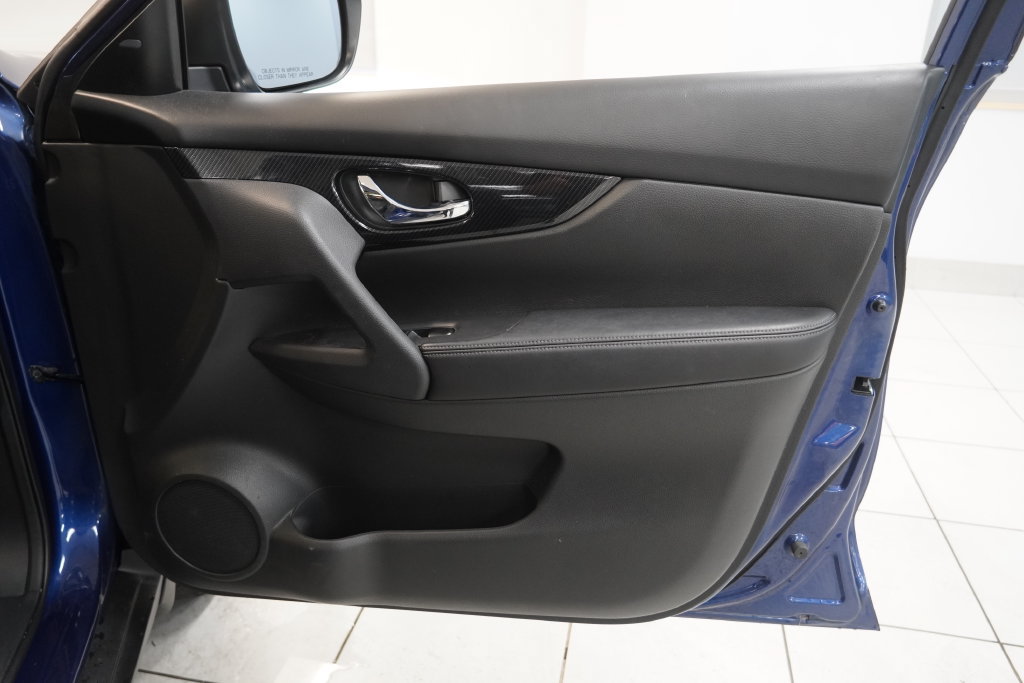 Used 2019 Nissan Rogue SL w/ Premium Package AWD/4WD image 33