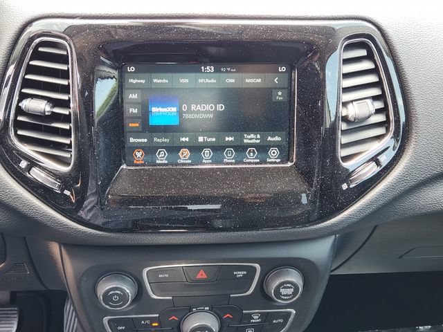 Used 2021 Jeep Compass Latitude w/ Sun and Sound Group FWD image 17