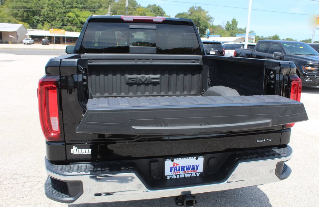 Used 2024 GMC Sierra 1500 SLT w/ SLT Premium Plus Package AWD/4WD image 17