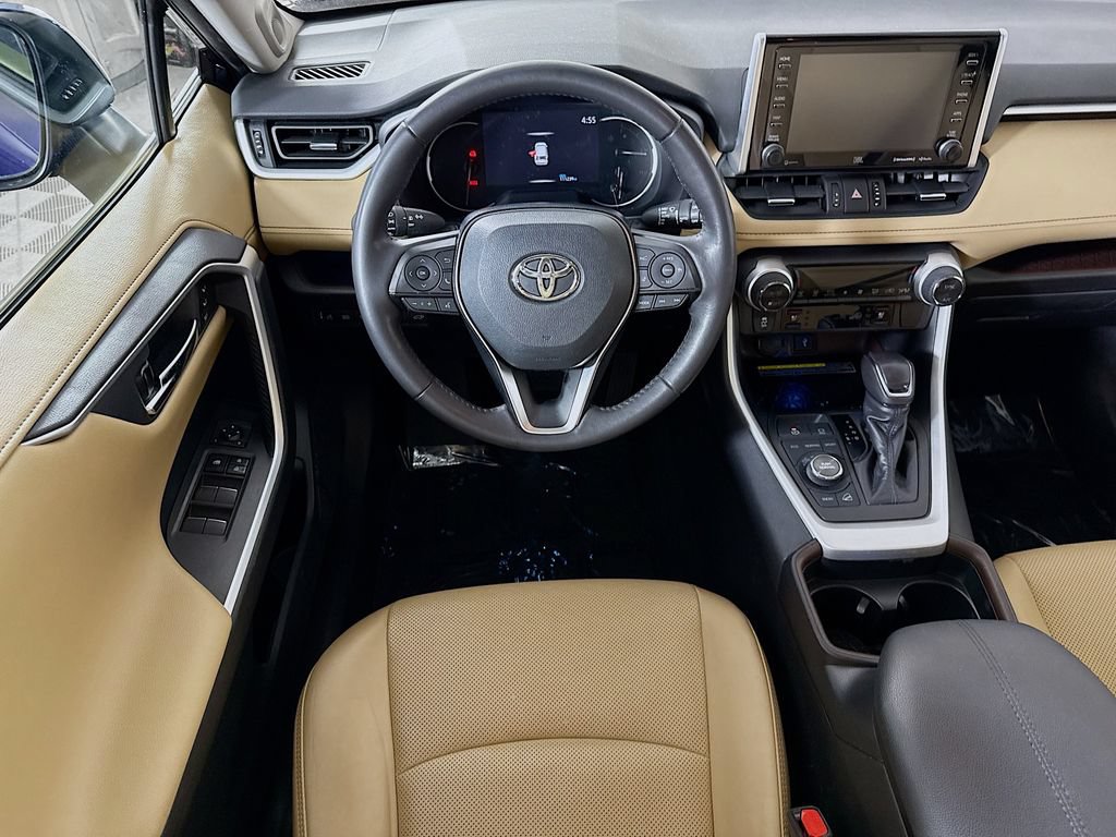 Used 2021 Toyota RAV4 Limited AWD/4WD image 3