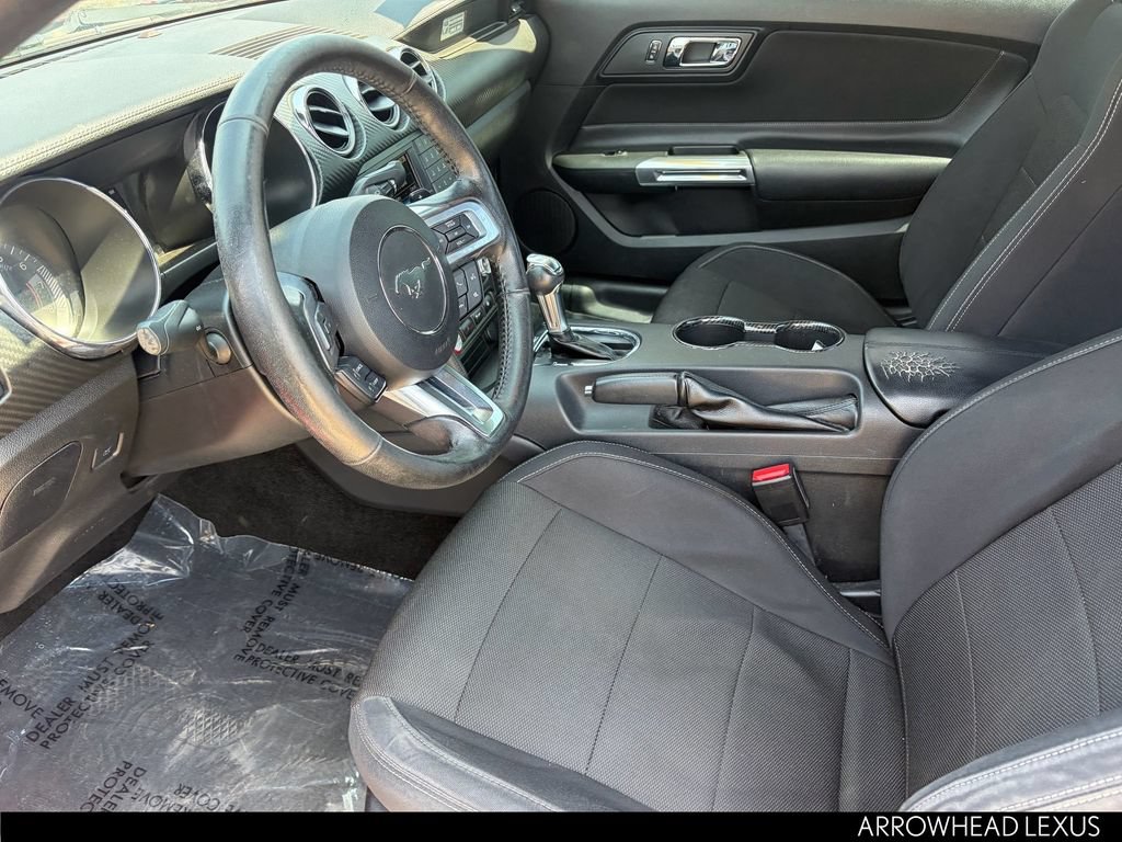 Used 2016 Ford Mustang Coupe RWD image 12