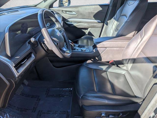 Used 2024 Cadillac XT4 Premium Luxury image 11