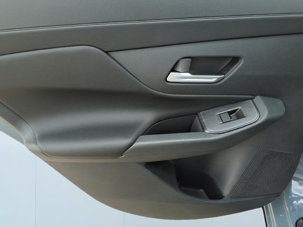 New 2026 Nissan Sentra SR w/ SR Premium Package FWD image 9