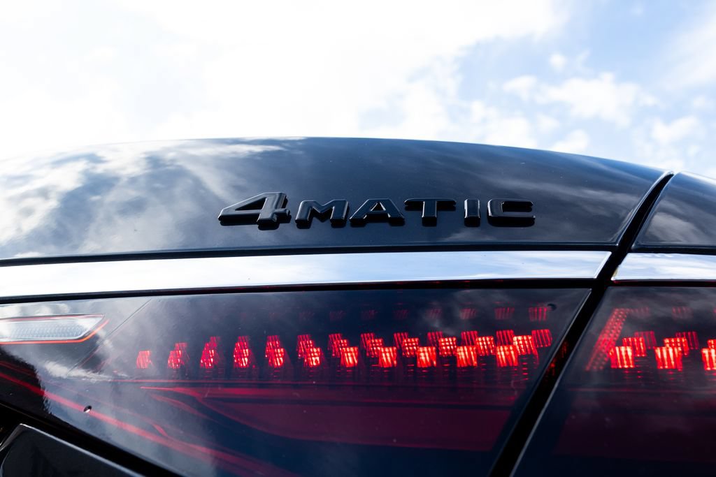 Used 2021 Mercedes-Benz S 580 4MATIC Sedan w/ AMG Line image 17