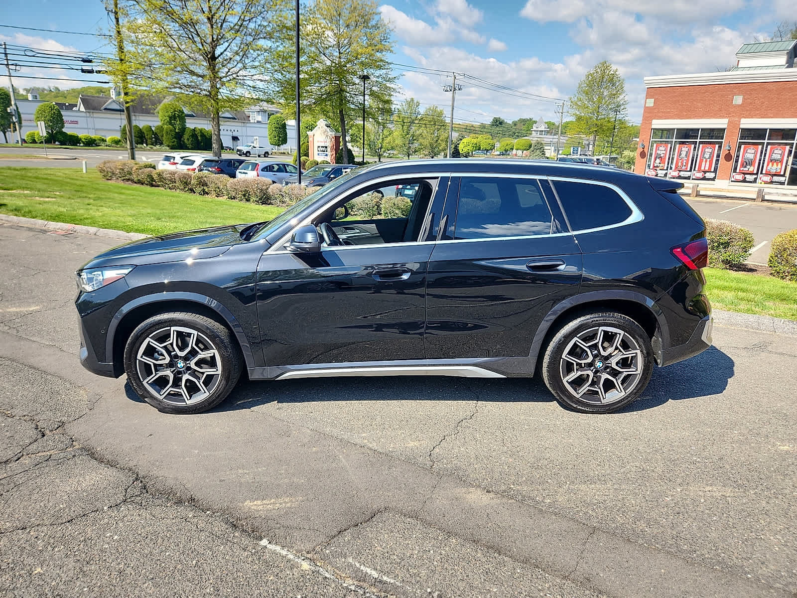 Used 2025 BMW X1 xDrive28i AWD/4WD image 8
