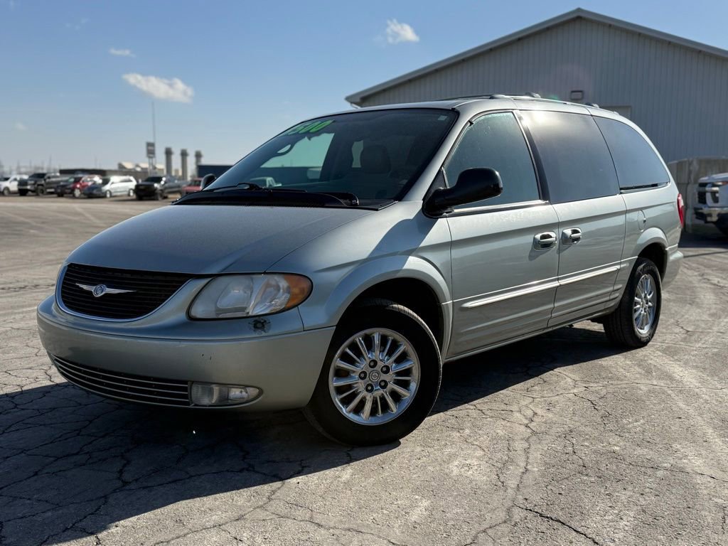 Used 2003 Chrysler Town & Country Limited AWD/4WD image 4