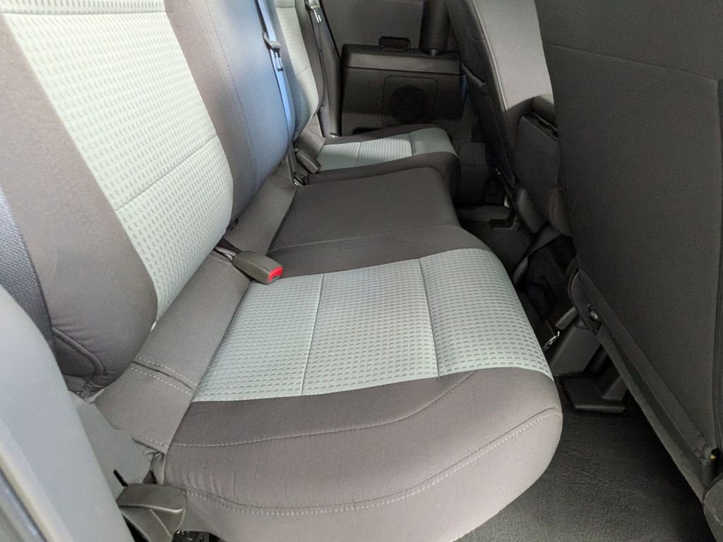 Used 2006 Nissan Titan SE RWD image 25