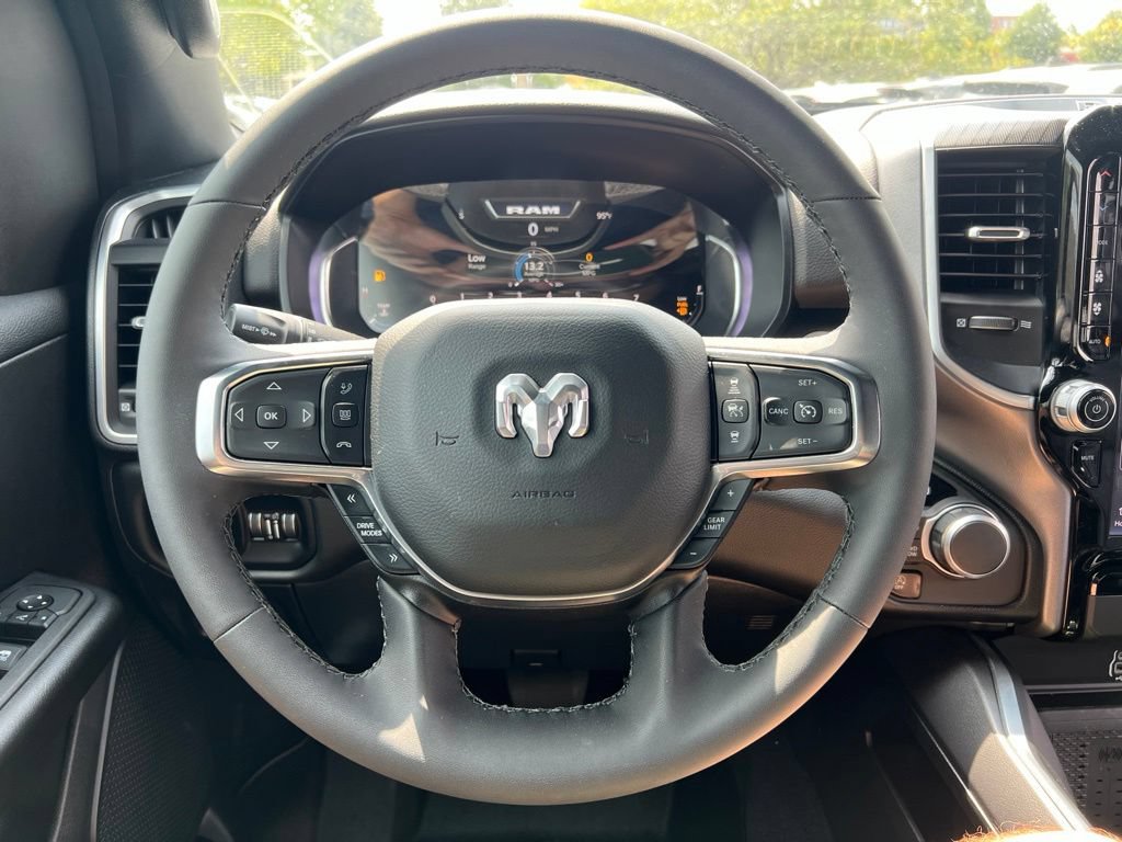 Used 2025 RAM 1500 Big Horn AWD/4WD image 22