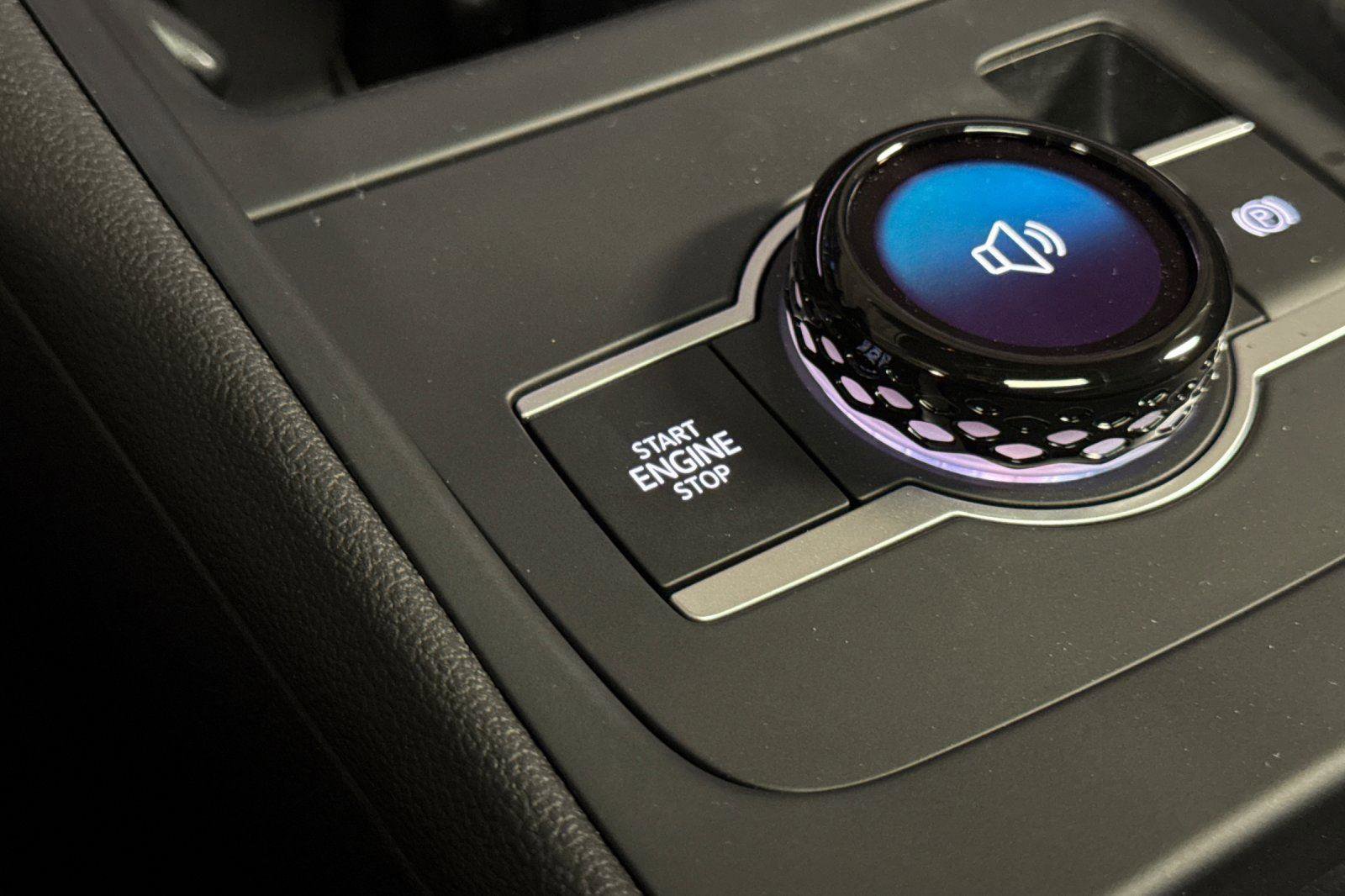 New 2026 Volkswagen Tiguan SE image 21