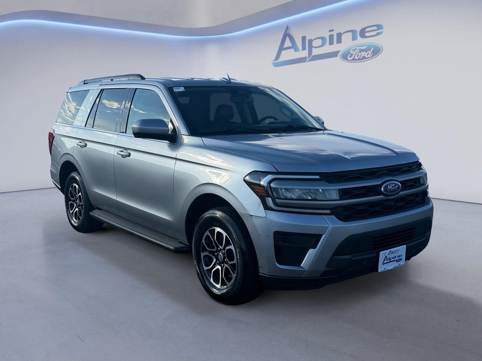 Used 2024 Ford Expedition XLT AWD/4WD image 7