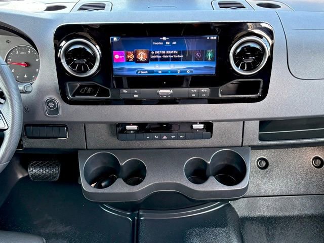 Used 2025 Mercedes-Benz Sprinter 3500 image 31