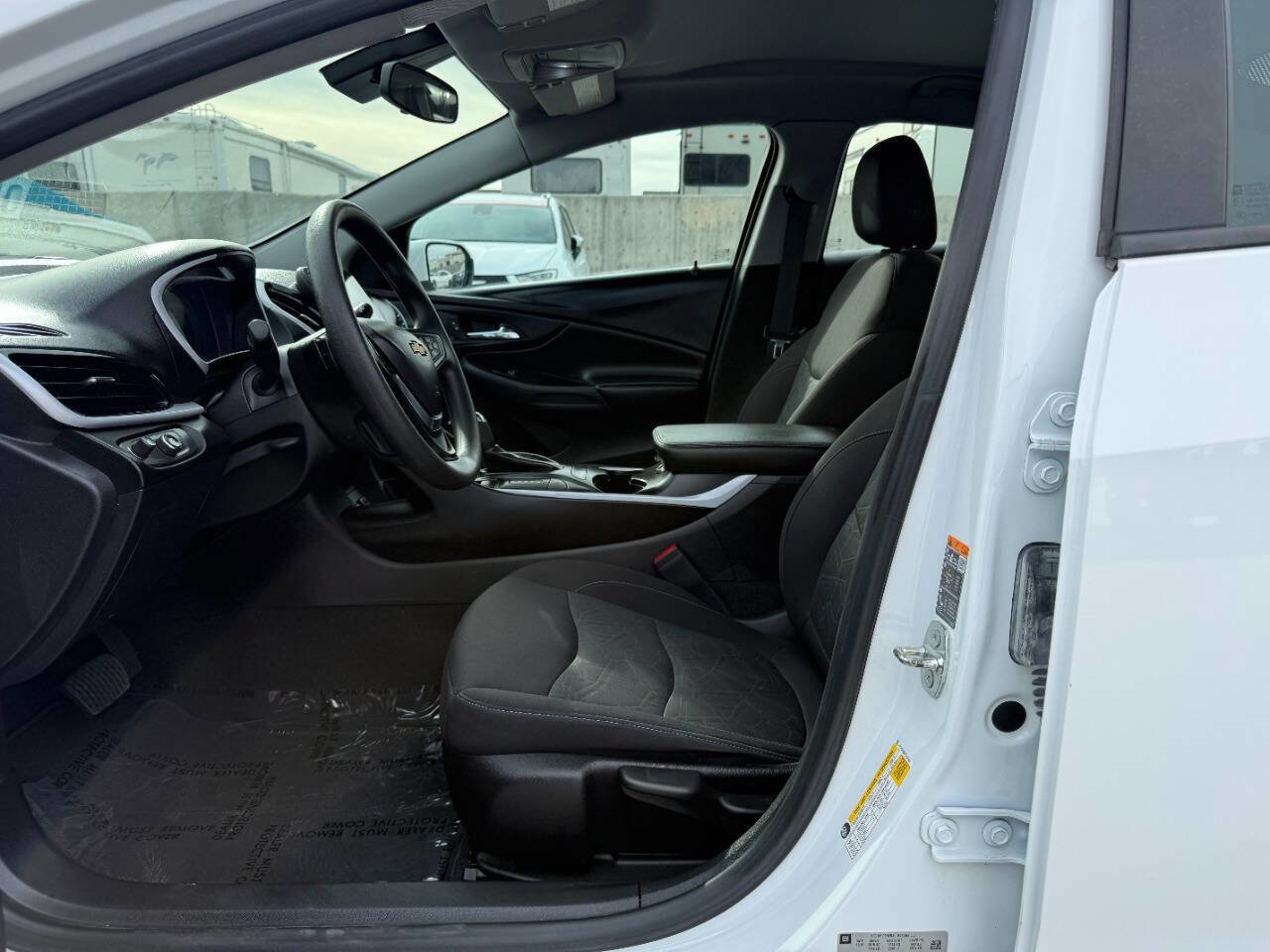 Used 2018 Chevrolet Volt LT image 16