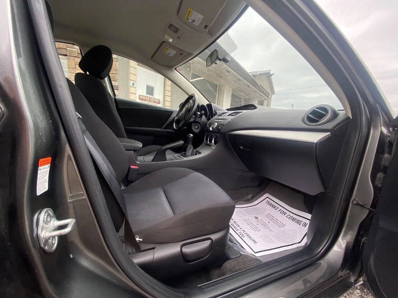 Used 2010 MAZDA MAZDA3 i Touring image 11