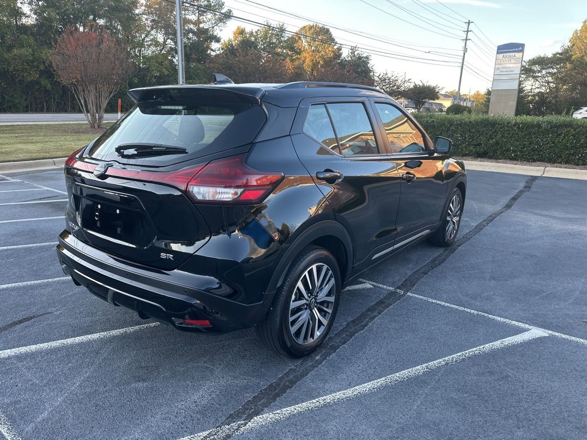 Used 2024 Nissan Kicks SR image 7
