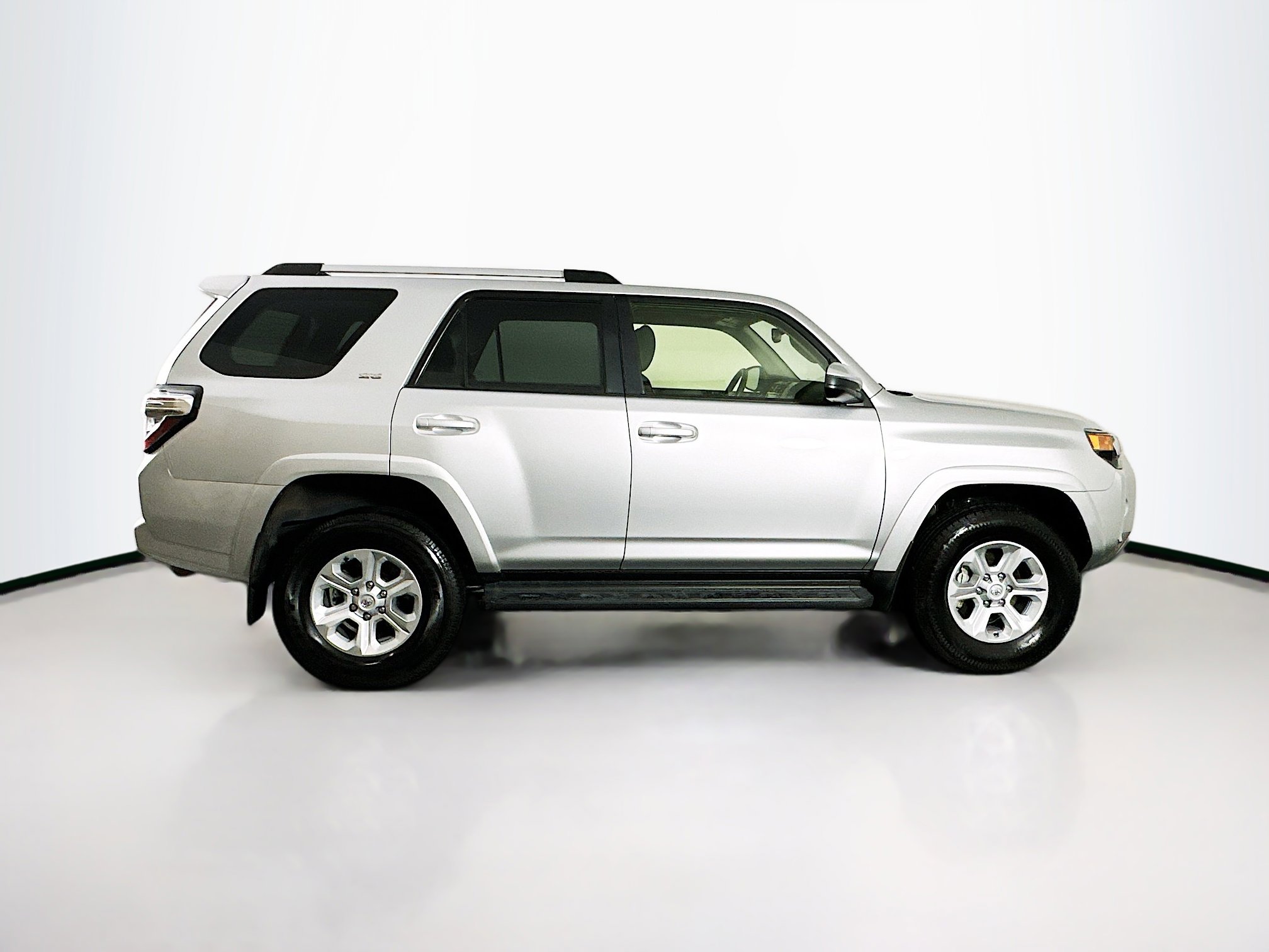 Used 2024 Toyota 4Runner SR5 image 10