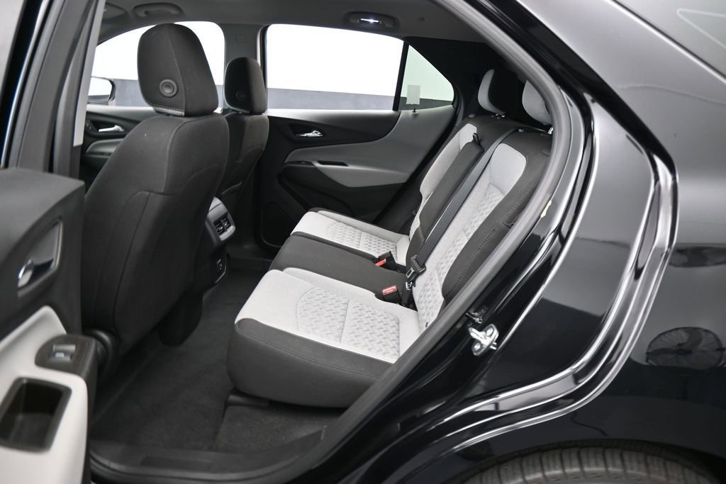 Used 2024 Chevrolet Equinox LS w/ Midnight Edition FWD image 26