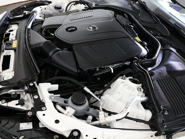 Used 2025 Mercedes-Benz C 300 4MATIC Sedan image 36