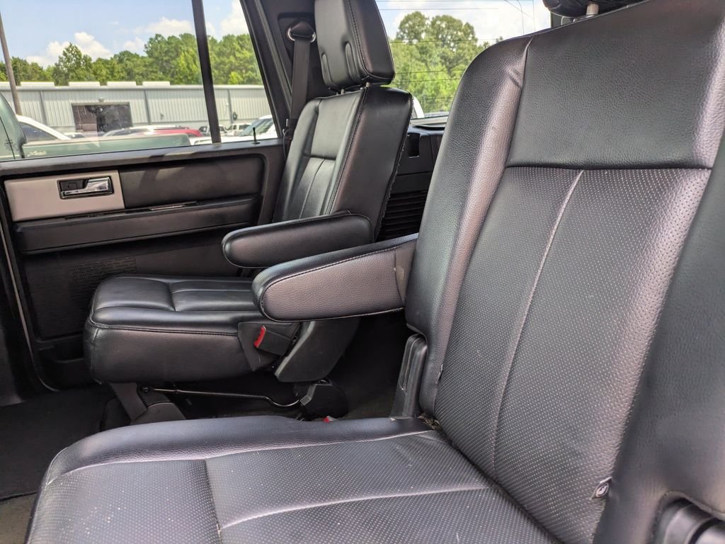 Used 2017 Ford Expedition Limited w/ Equipment Group 301A RWD image 16