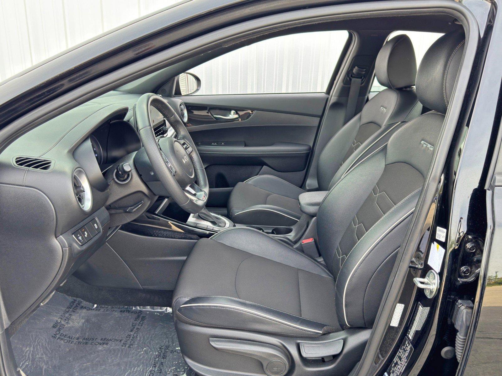 Used 2023 Kia Forte GT-Line FWD image 15