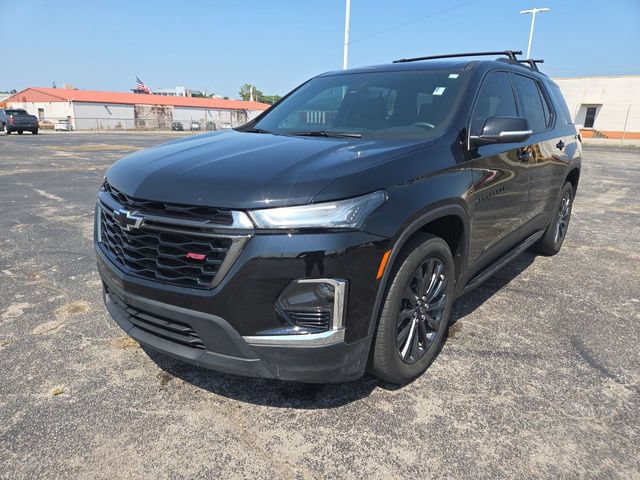 Used 2022 Chevrolet Traverse RS w/ LPO, 'HIT The Road' Package FWD image 4