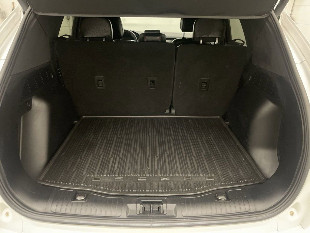 Used 2023 Ford Escape ST-Line image 18