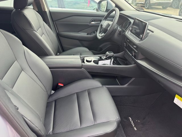 New 2026 Nissan Rogue SV w/ SV Premium Package image 4