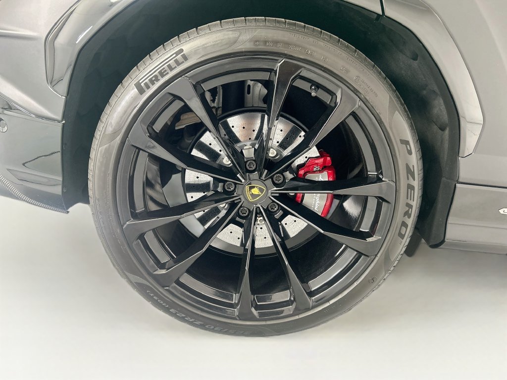 Used 2023 Lamborghini Urus S AWD/4WD image 32
