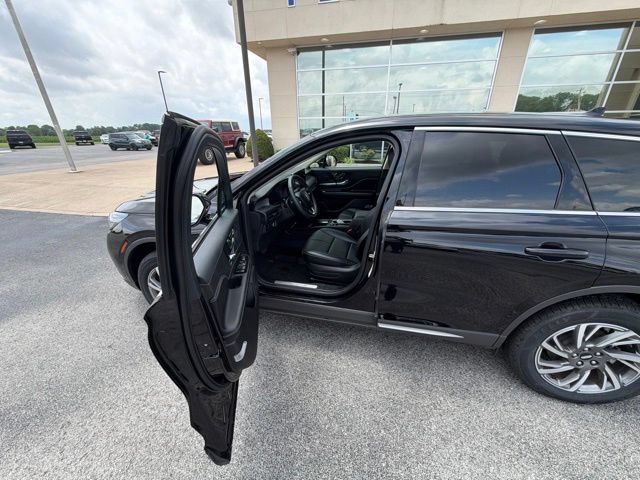 Used 2023 Lincoln Corsair AWD w/ Equipment Group 101A image 9