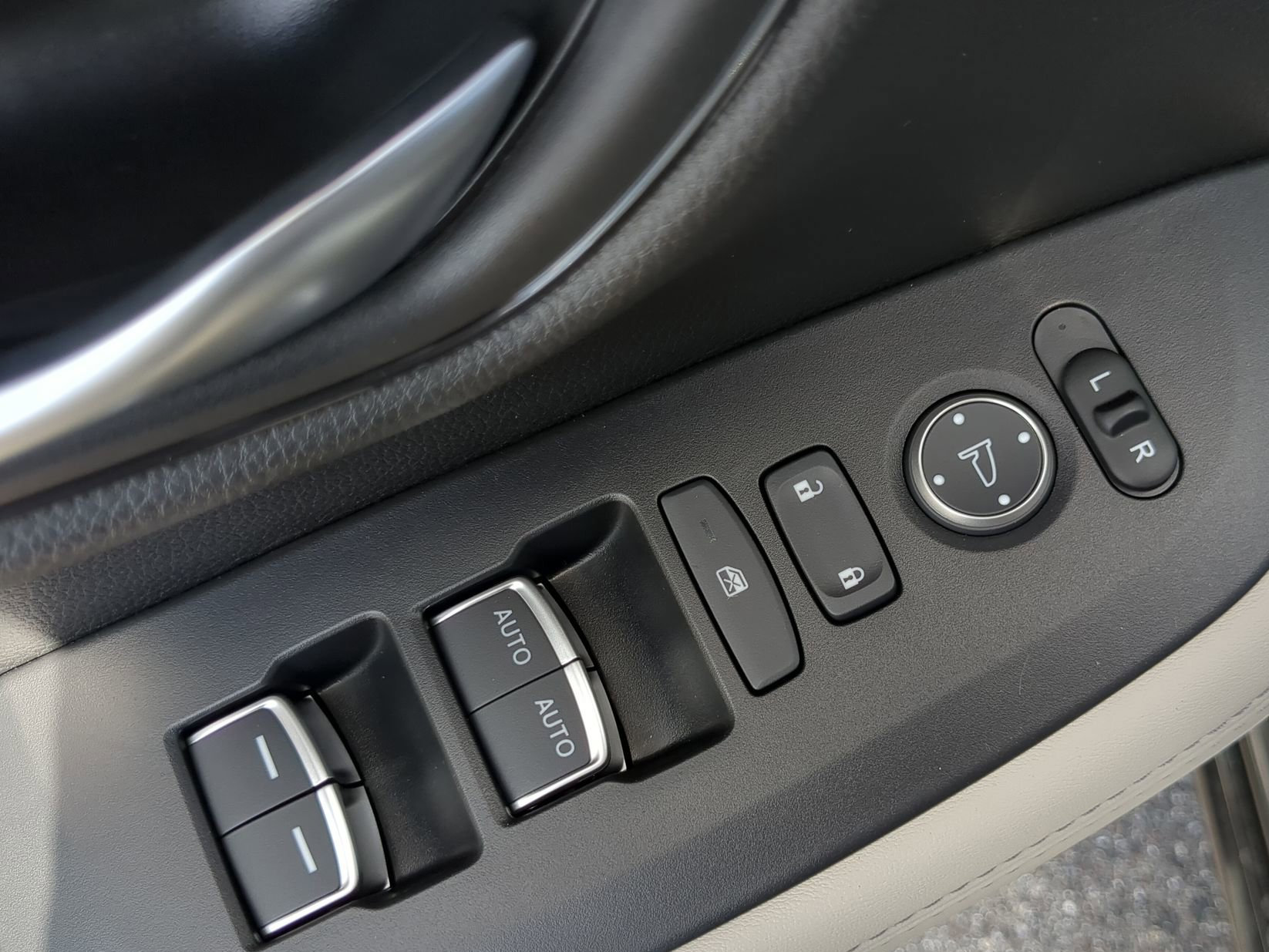 New 2027 Honda HR-V EX-L image 19
