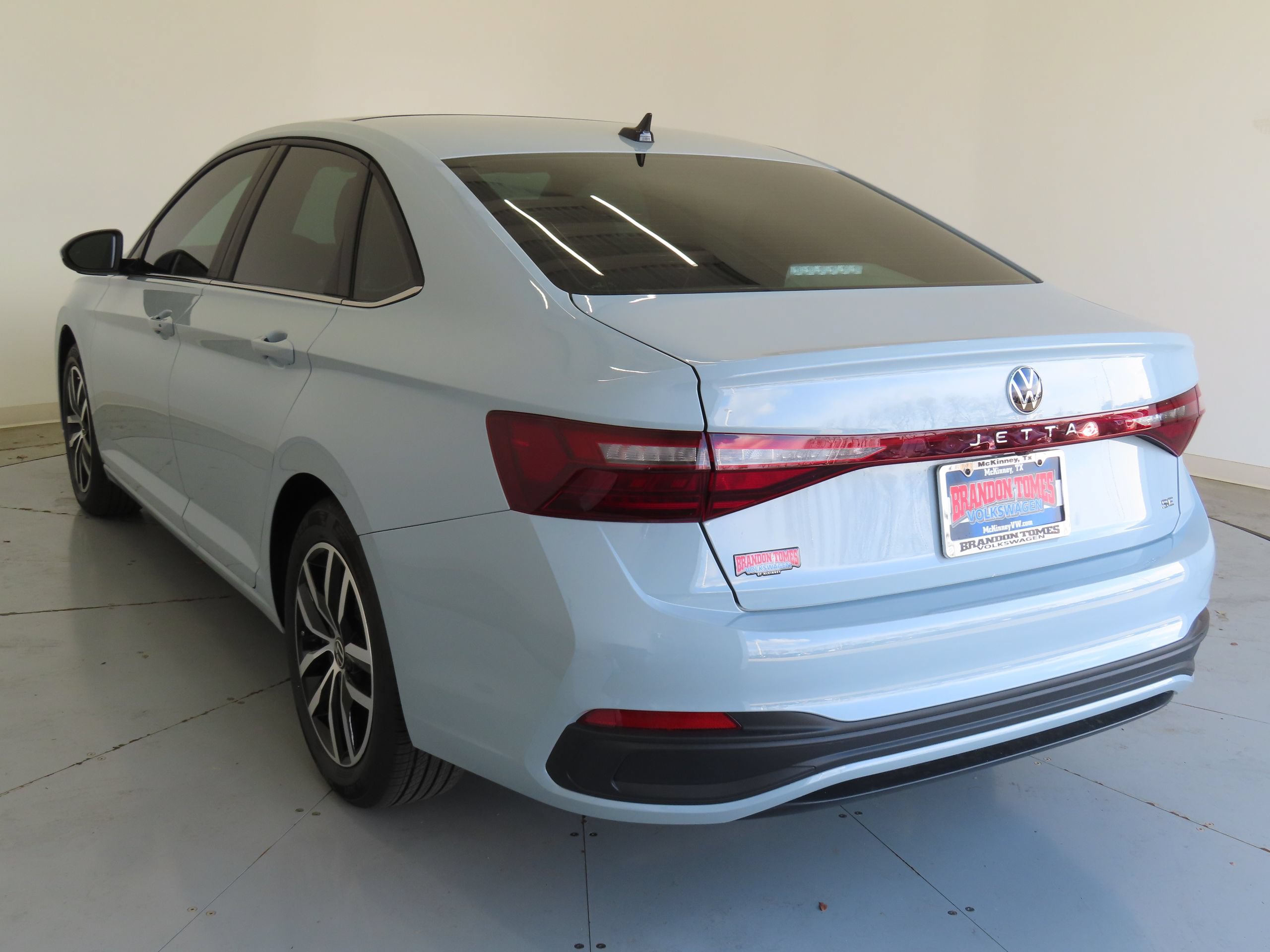 New 2026 Volkswagen Jetta SE FWD image 6