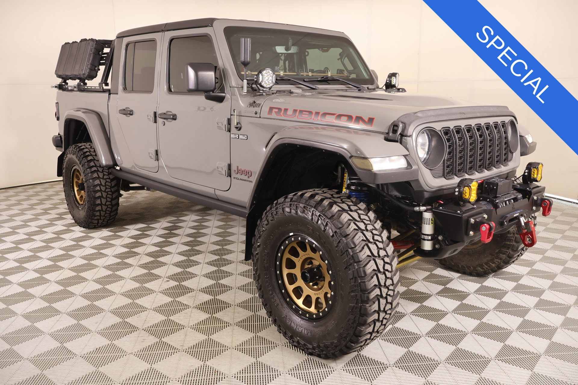 Used 2023 Jeep Gladiator Rubicon w/ Cold Weather Group AWD/4WD image 1