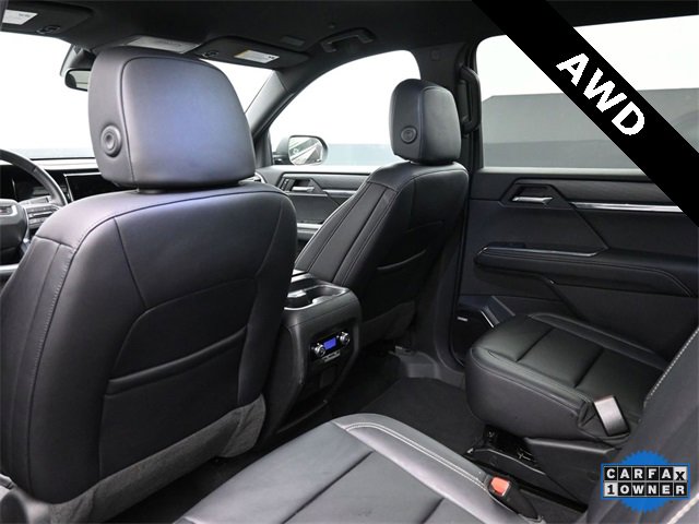 Used 2024 GMC Acadia Elevation image 17