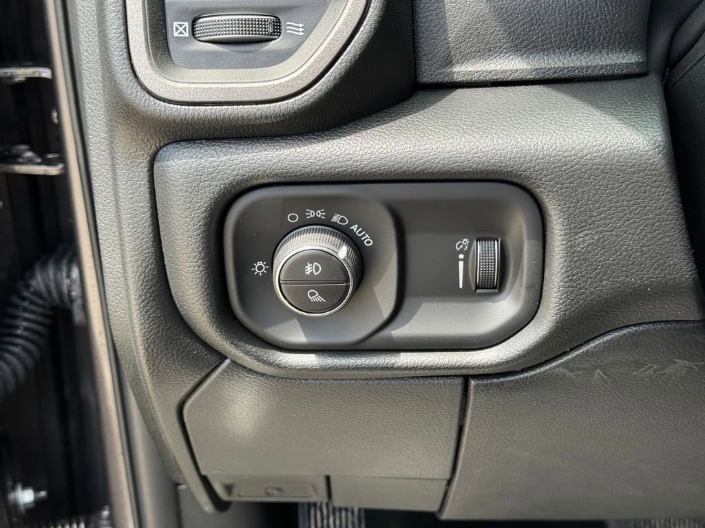 New 2026 RAM 3500 Tradesman AWD/4WD image 18