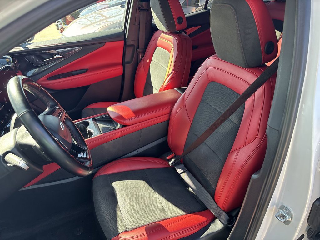Certified 2025 Chevrolet Blazer EV RS AWD/4WD image 23