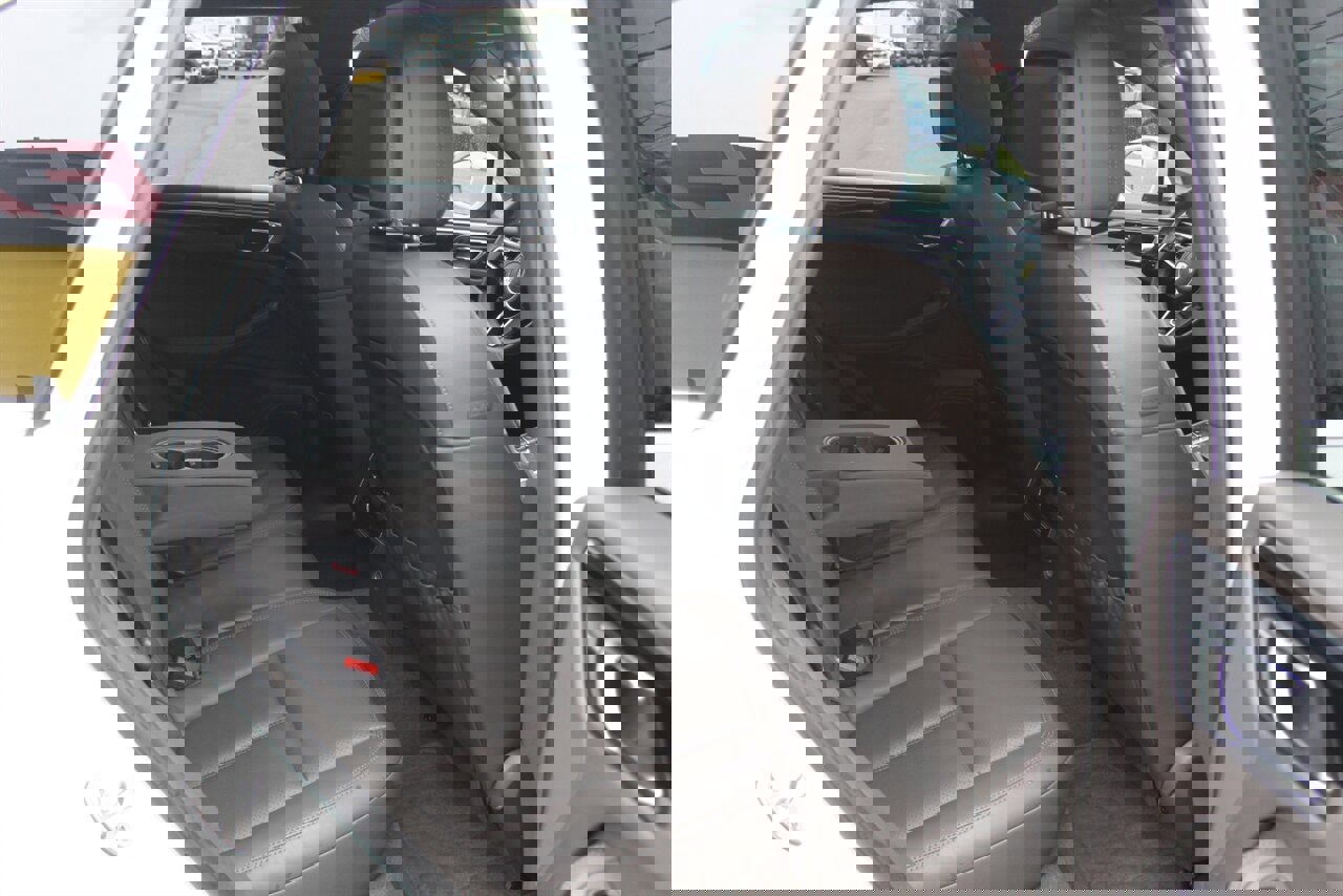 Used 2016 Porsche Macan S image 14