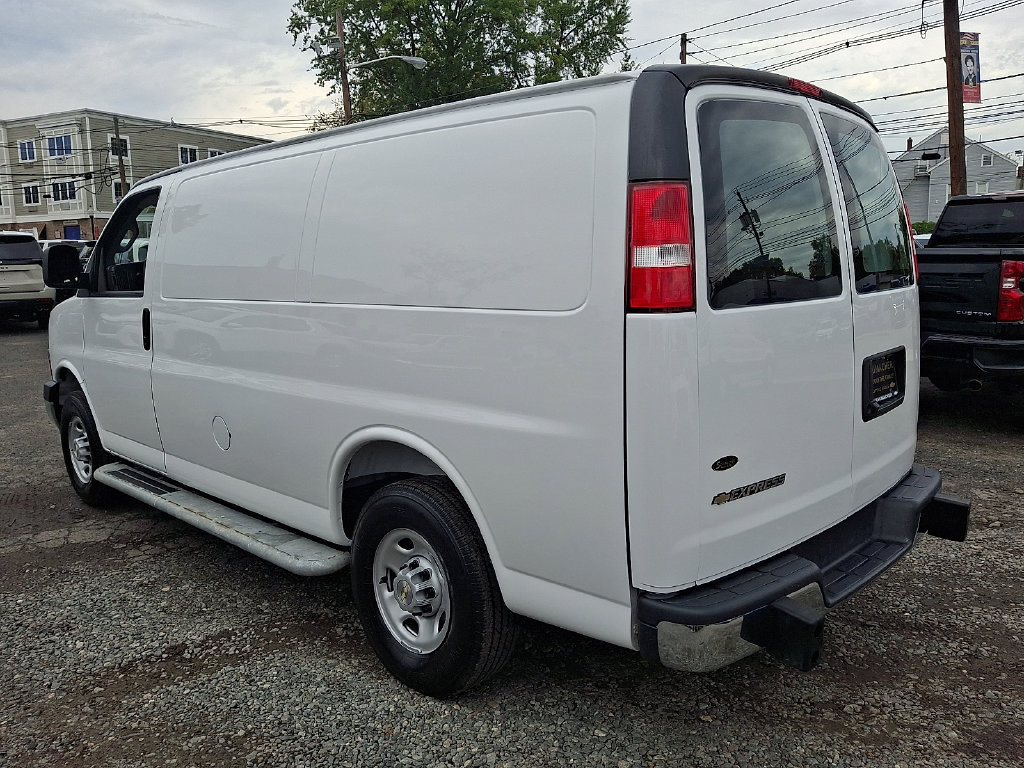 Used 2025 Chevrolet Express 2500 w/ Driver Convenience Package RWD image 6