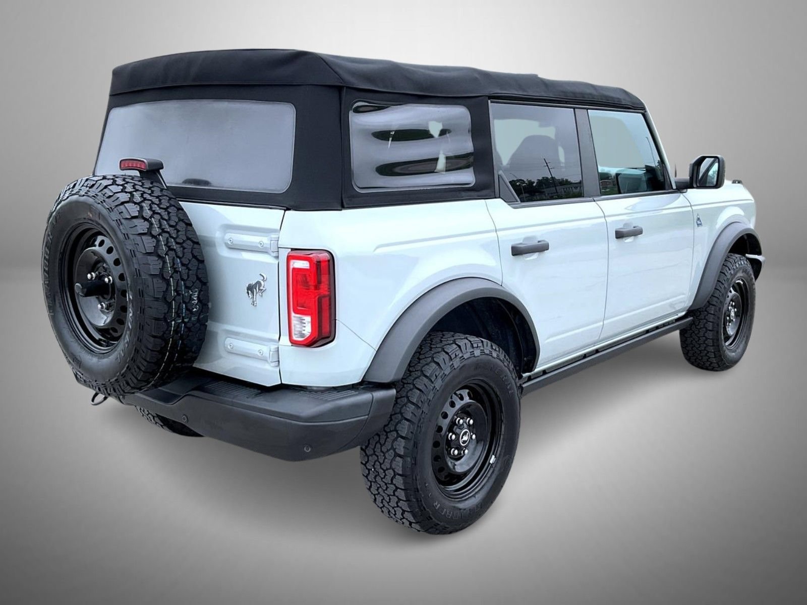 Used 2022 Ford Bronco Black Diamond AWD/4WD image 5