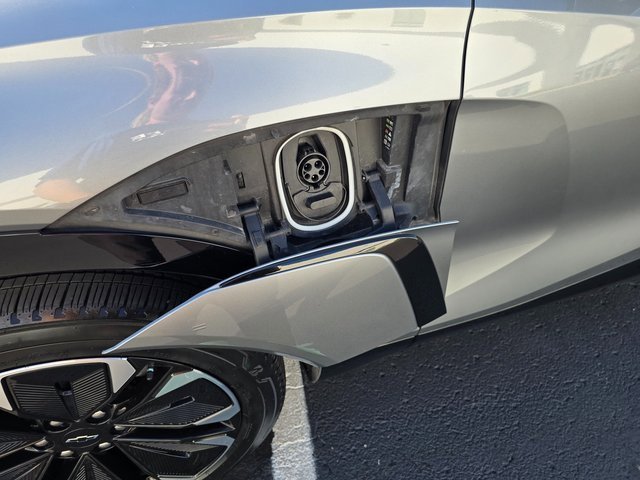 Used 2024 Chevrolet Blazer EV RS image 14