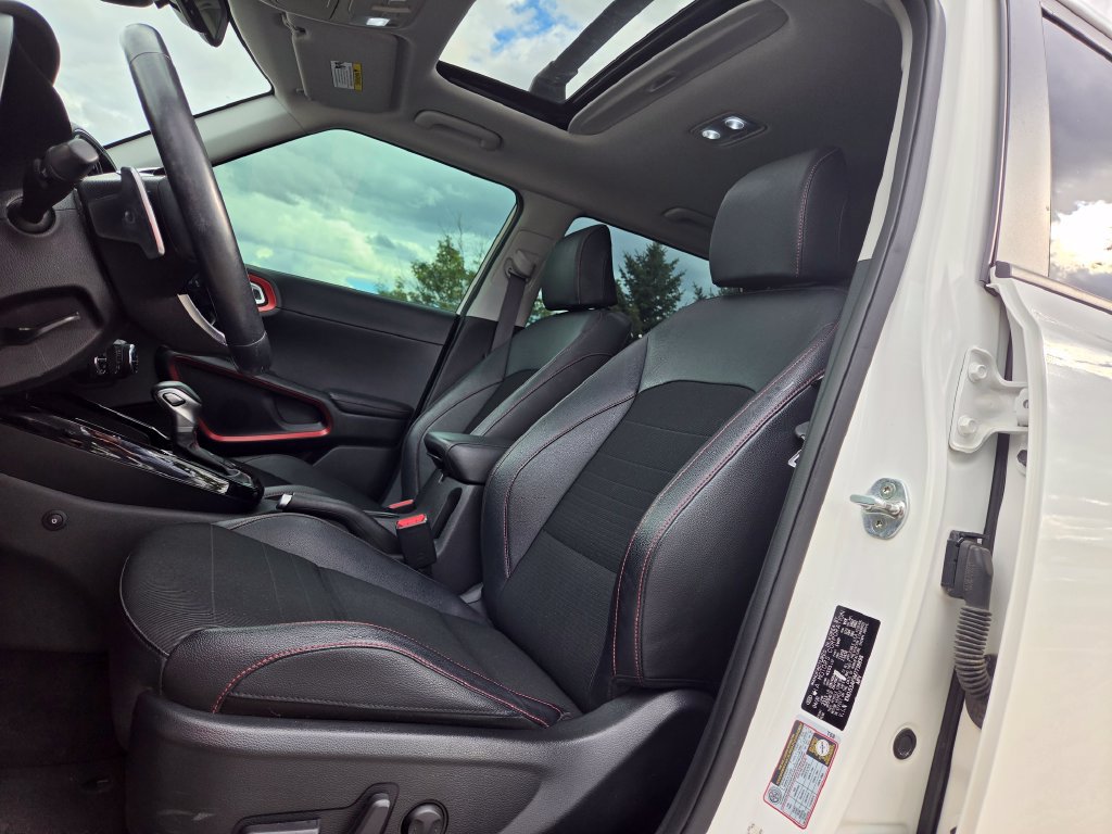 Used 2021 Kia Soul Turbo FWD image 6