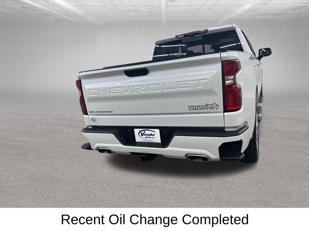 Used 2024 Chevrolet Silverado 1500 High Country w/ Technology Package AWD/4WD image 12
