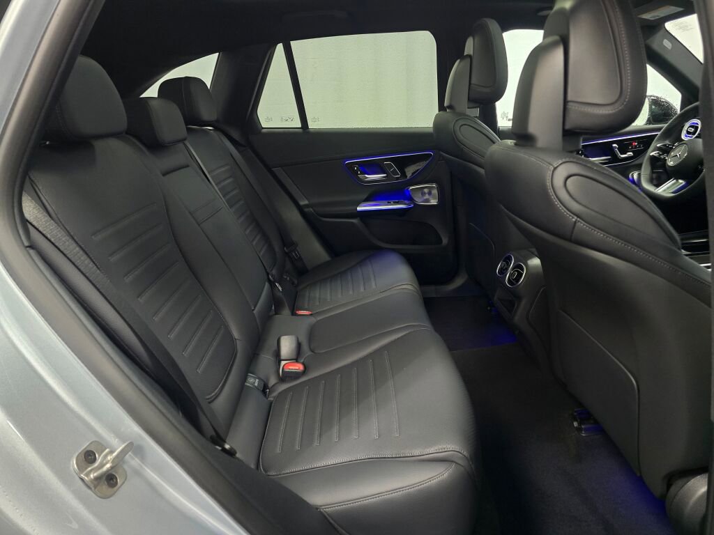 New 2026 Mercedes-Benz GLC 300 4MATIC image 23